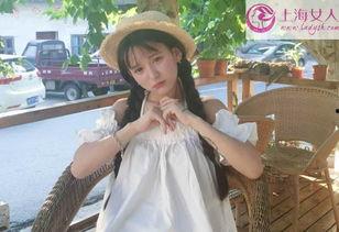 快手王逗逗家庭背景1,家庭背景揭秘，成长历程回顾